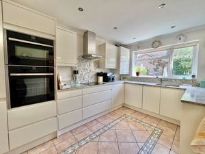 Kitchen- click for photo gallery